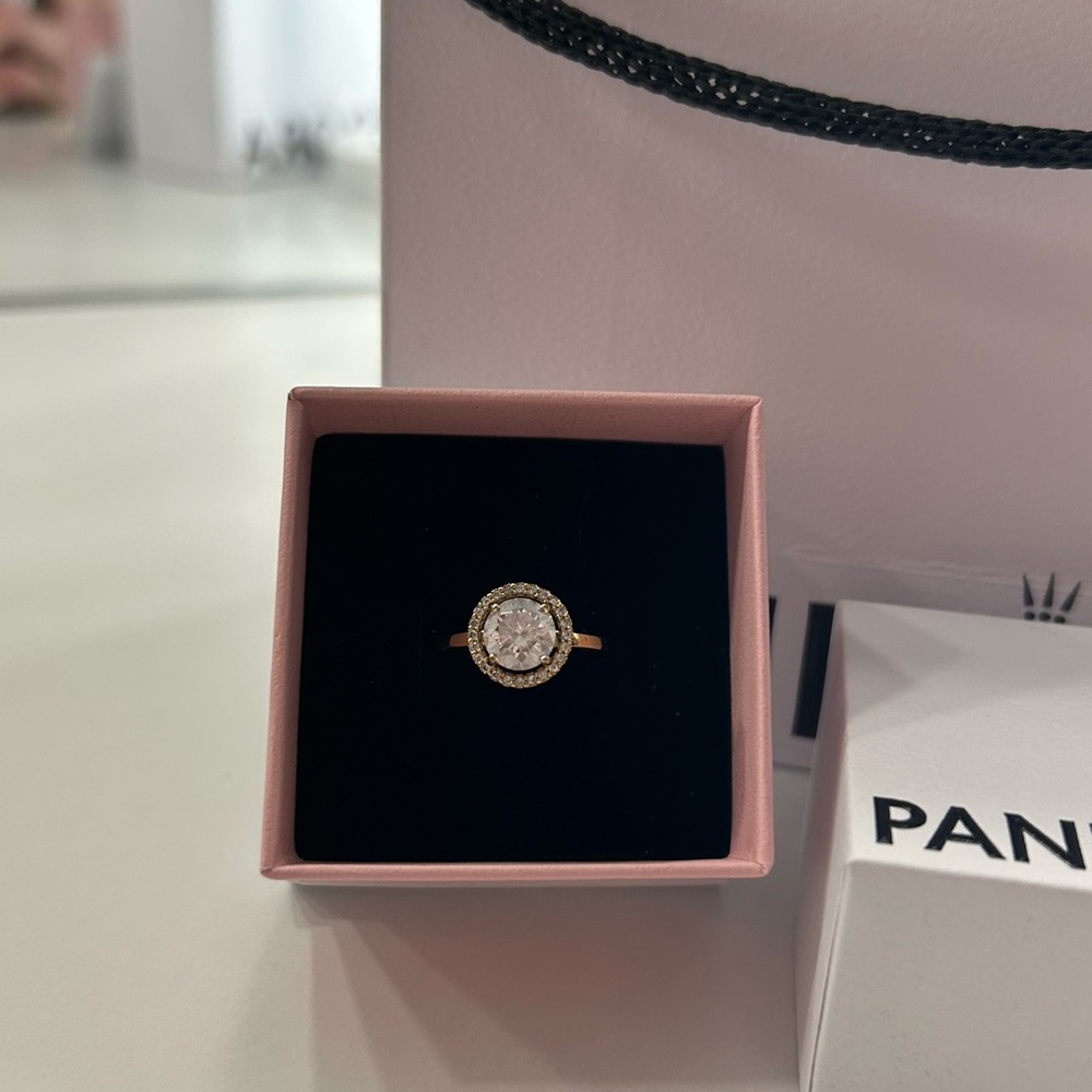 Pandora gold plated ring 💍 - Picture 4 of 9